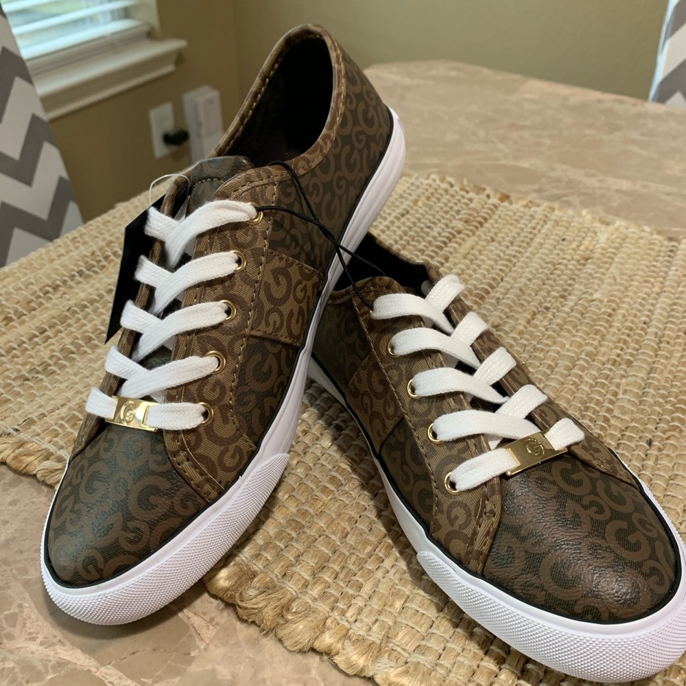 EUC - G by GUESS Sneakers 🧡🤎